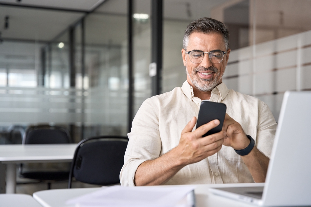 HR Command – Making Compliance Easy for Leaders.
